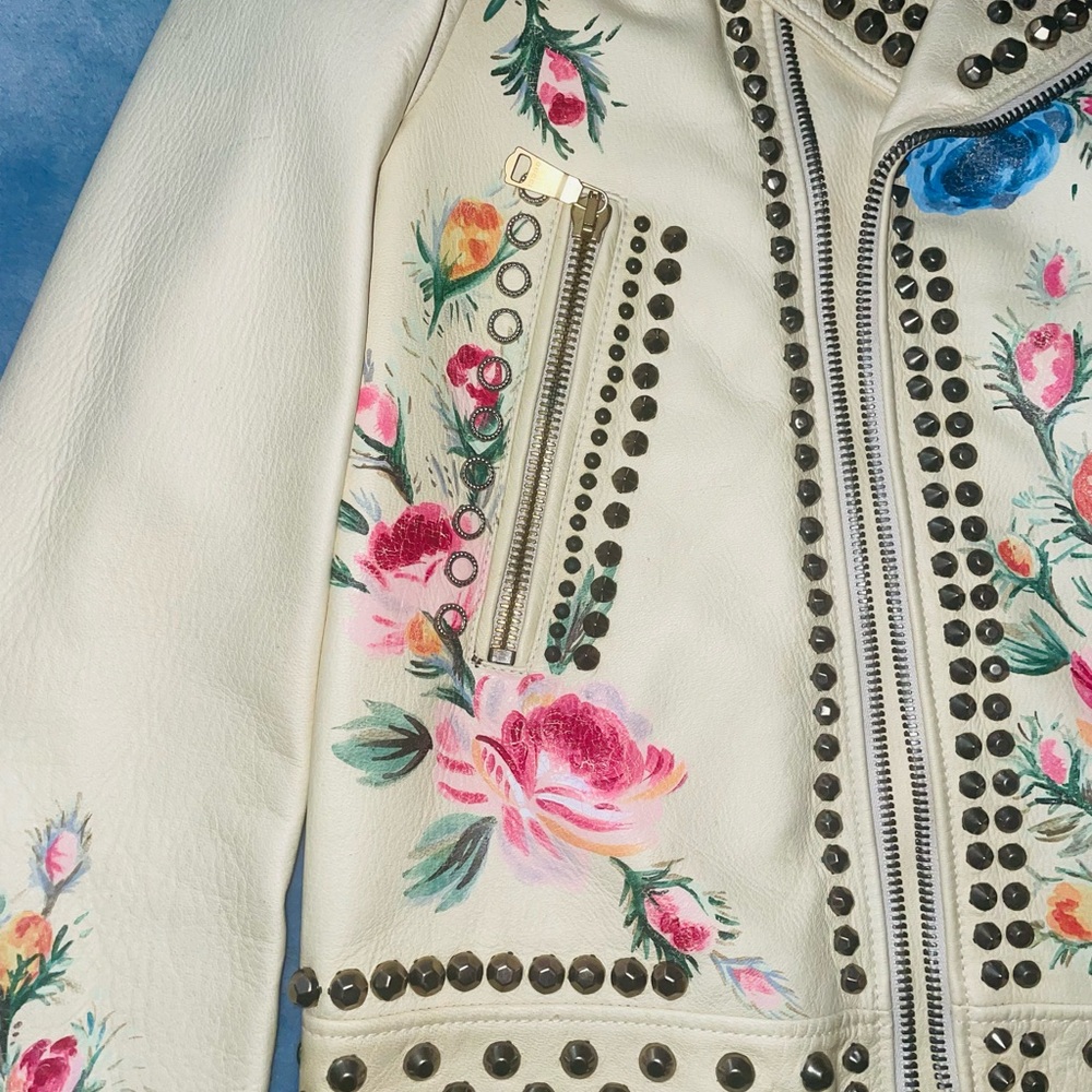 Gucci Mens Exclusive White Hand painted Floral Studded Leather Jacket - Picture 5 of 10